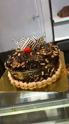 Kit Kat cake