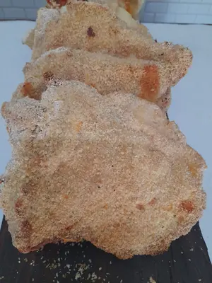Suprema rellena con jamón y muzzarella (Elige una guarnición sin precio).