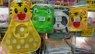 Guarda juguetes para sus bebés
