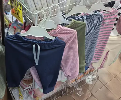 Oferta de pantalón con cordones varios modelos del talle 1 al 4