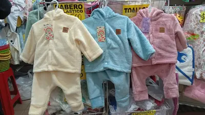 conjuntos de piel suave con capucha del talle 1 al 3