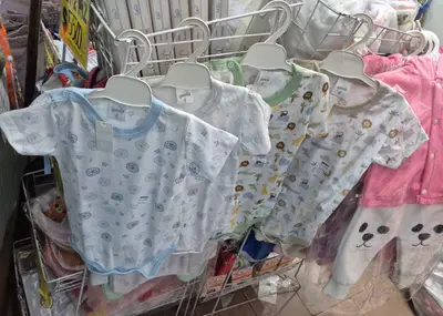 Bodys de gamisé manga corta estampados talles 0 al 4